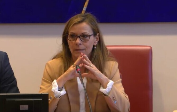 La députée du Val-de-Marne Isabelle Santiago reprend son combat pour la protection de l’enfance